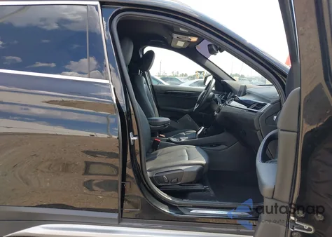 2020 BMW X1 Sdrive28I из США, поврежденный, VIN WBXJG7C01L5R71958